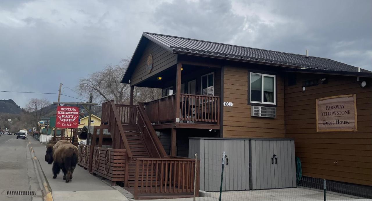 Parkway Yellowstone Guest House Room #1 Gardiner Exterior photo