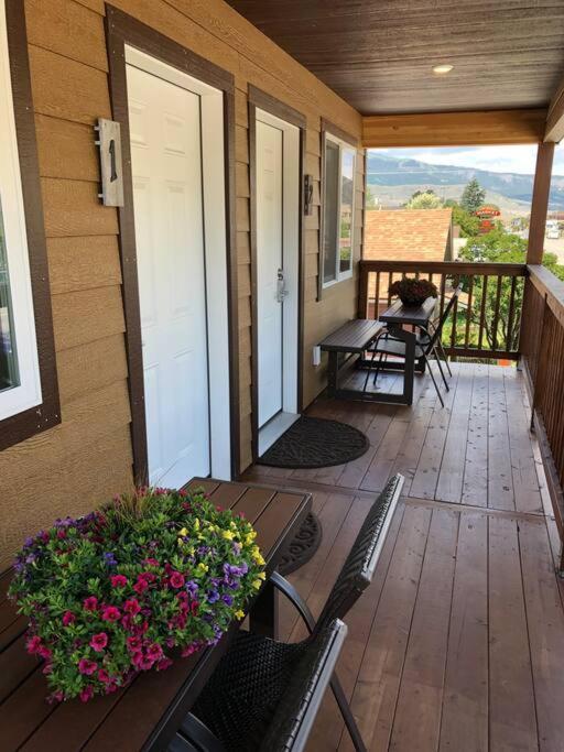 Parkway Yellowstone Guest House Room #1 Gardiner Exterior photo